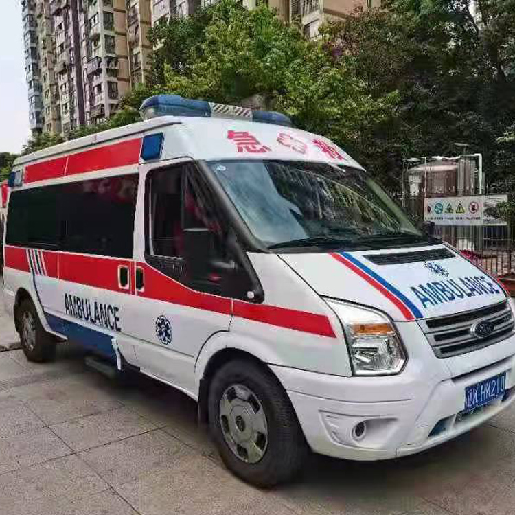 东西湖长途救护车护送病人返乡